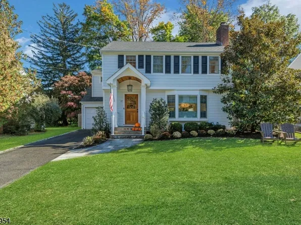 37 Fairview Ave, Summit City, NJ 07901