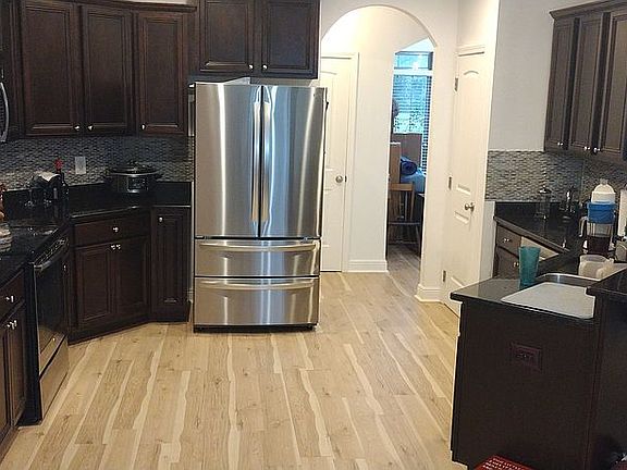 Kitchen - 2 pantries