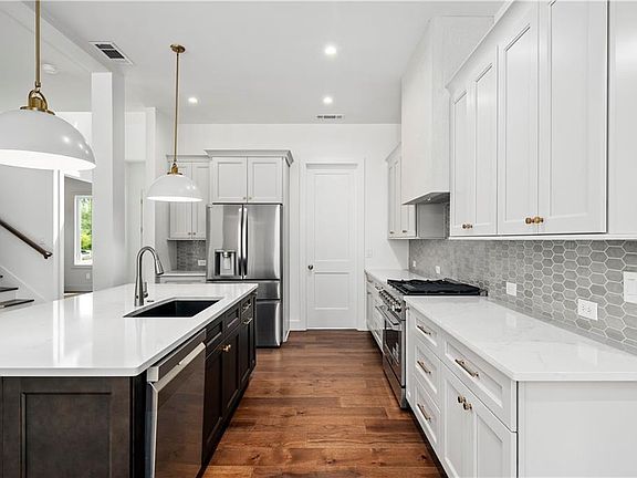 5th image of 3535 Riley Rd