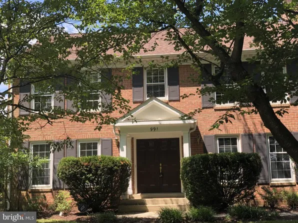 991 Farm Haven Dr, Rockville, MD 20852