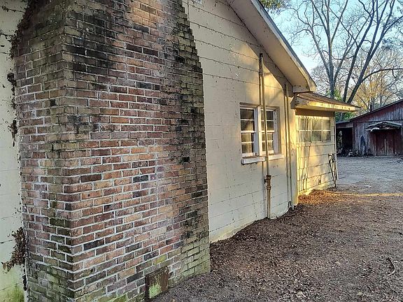 3rd image of 147 Rubin Ave.