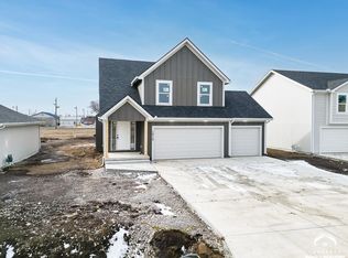 1012 2nd St, Perry, KS 66073