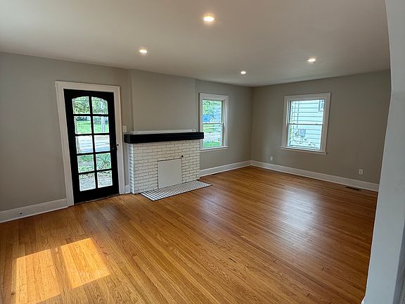 2nd image of 614 Union St