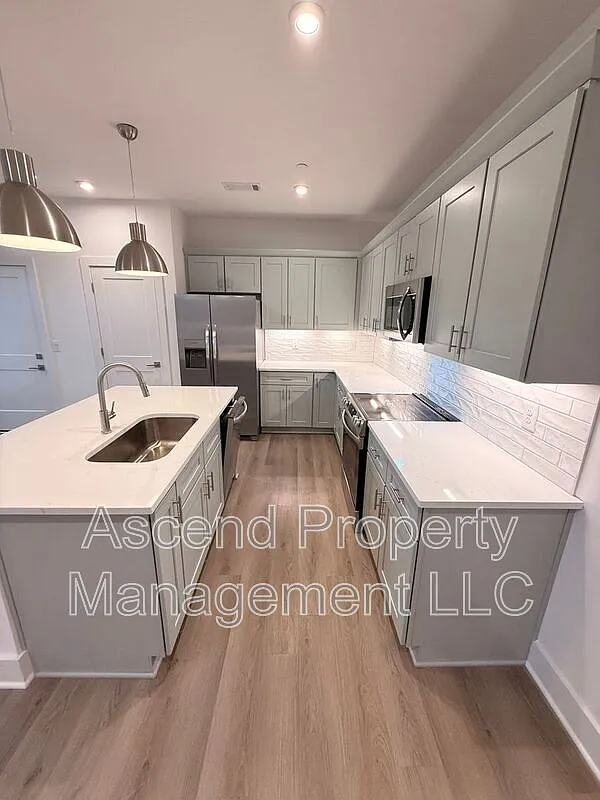 4 bed, 3.5 bath, $2,625 — Photo 2