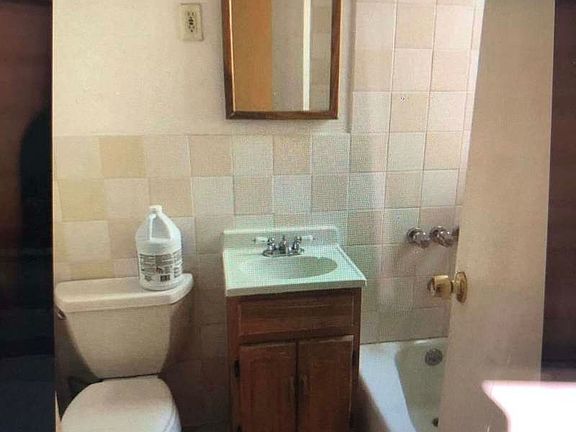 5th image of 1912 8th Ave APT 3L