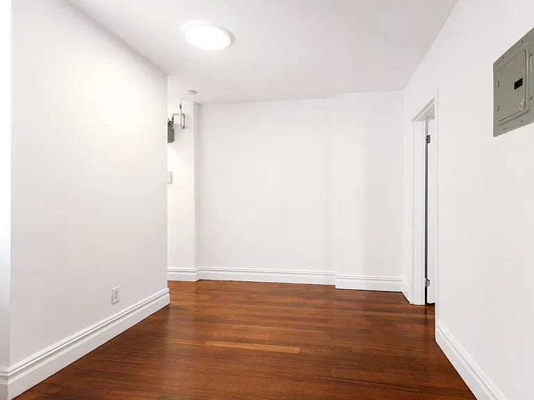 214 E 82nd St #14 — Photo 2