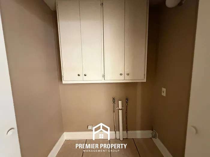 4744 Durbin Ave — Photo 9