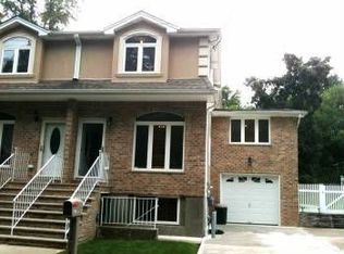 104 Ashworth Ave, Staten Island, NY 10314