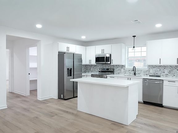 2nd image of 3655 Aletha Dr