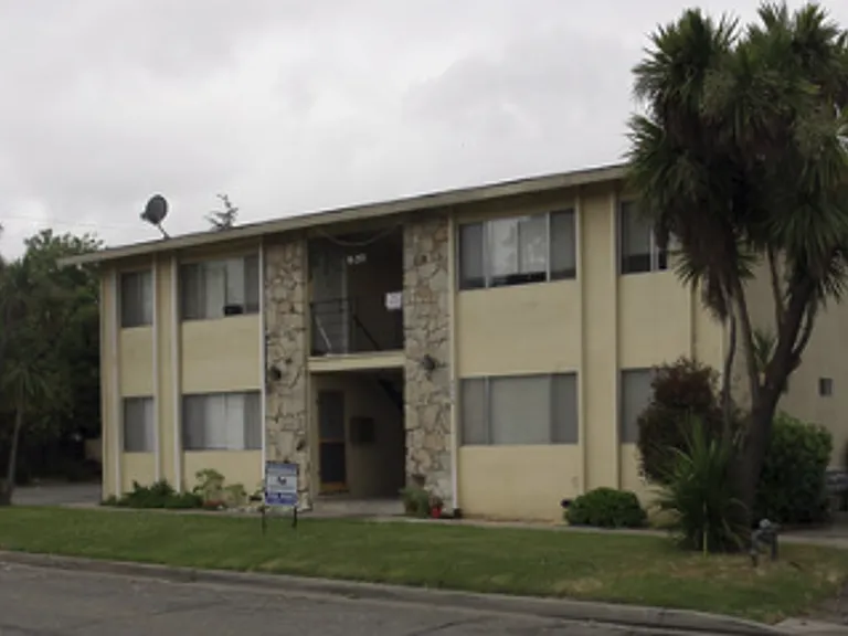 630 Maple St — Photo 10