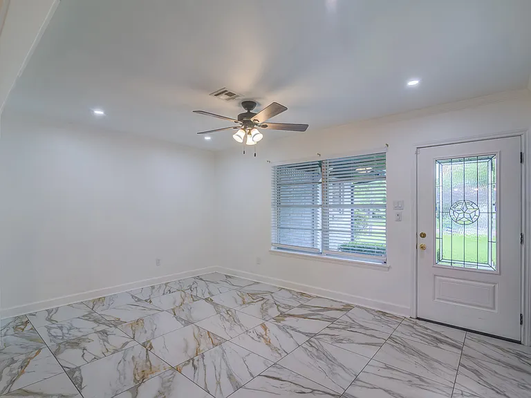 1521 Pearl St — Photo 4