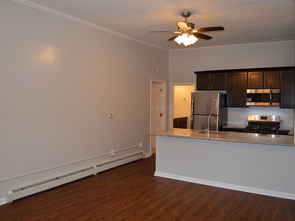 2nd image of 29 College St APT 1