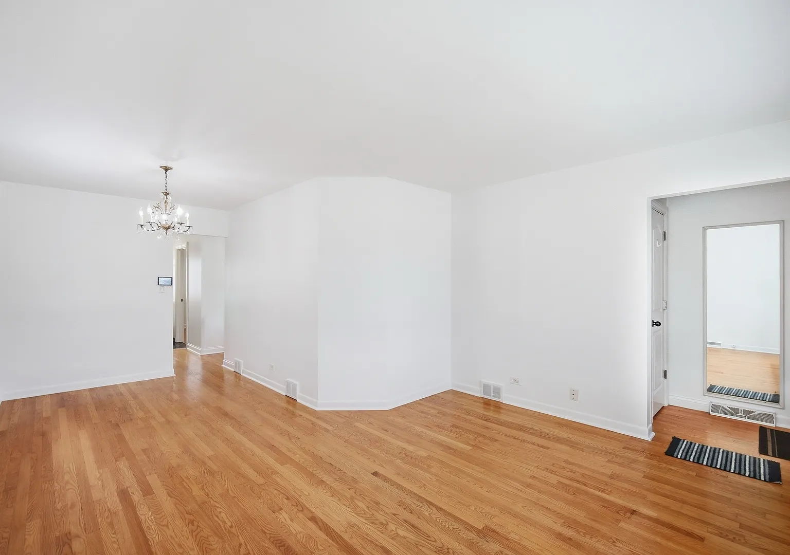 2 bed, 945 sqft, $2,750 — Photo 4