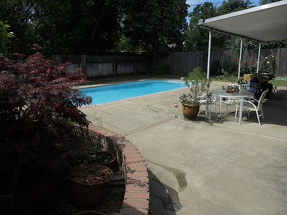 4th image of 1433 27th Ave