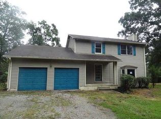 725 Pinewood Ln, McMinnville, TN 37110