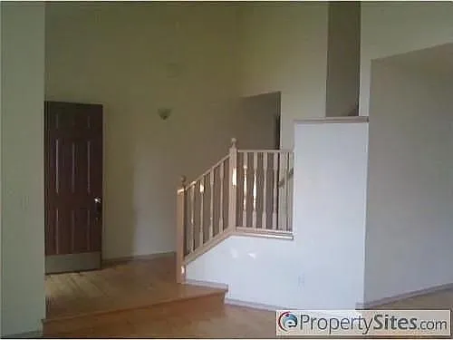 4 bed, 2.5 bath, 1814 sqft, $3,400 — Photo 2