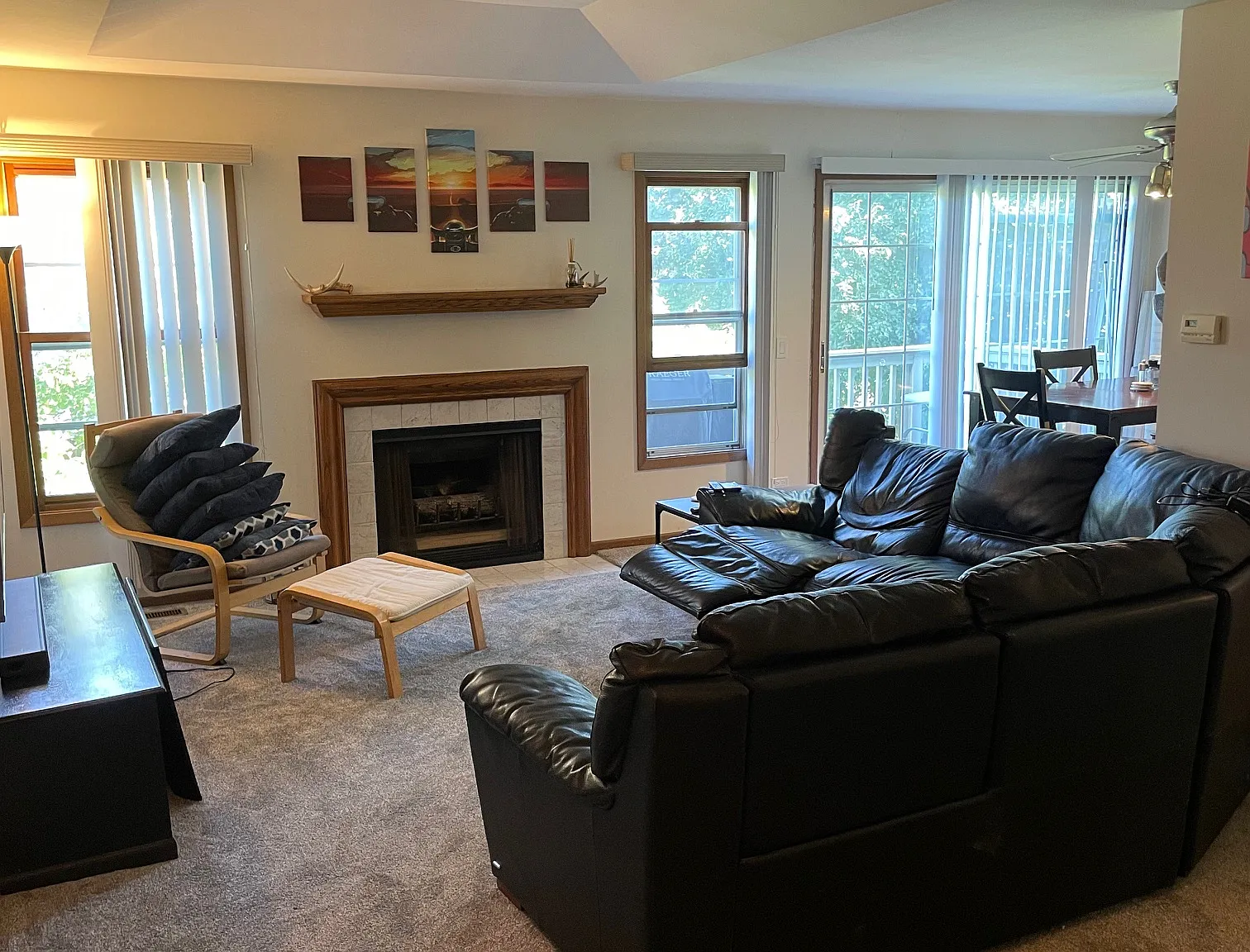 2 bed, 1095 sqft, $2,350 — Photo 2
