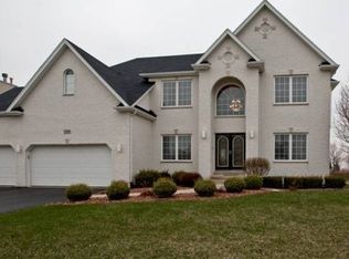 12715 S Barrow Ln, Plainfield, IL 60585