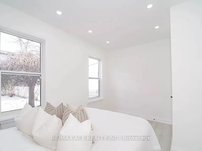 288 Celina St — Photo 6