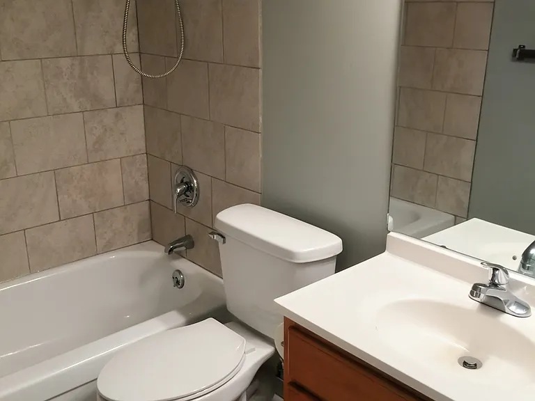 7213 Creekview Dr #4 — Photo 5