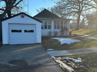 405 E 2nd St, Spring Valley, IL 61362