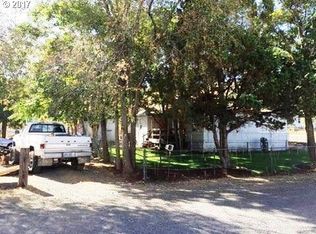 610 3rd St E, Huntington, OR 97907