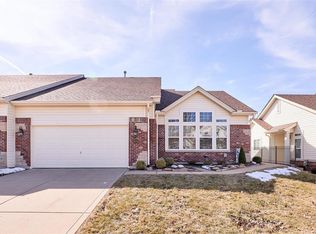 14721 Thornbird Manor Pkwy, Chesterfield, MO 63017