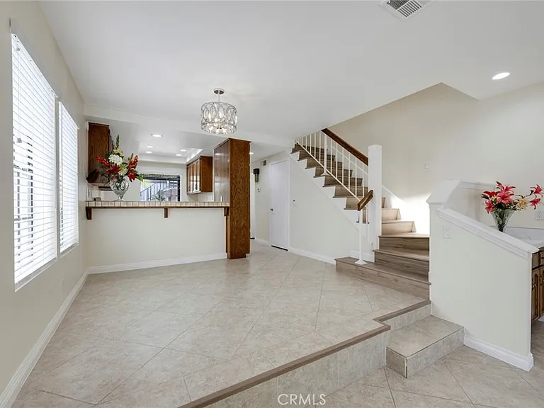 319 Molokai Dr — Photo 6