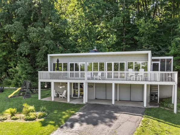 E4689 Winnebago Ct, La Valle, WI 53941