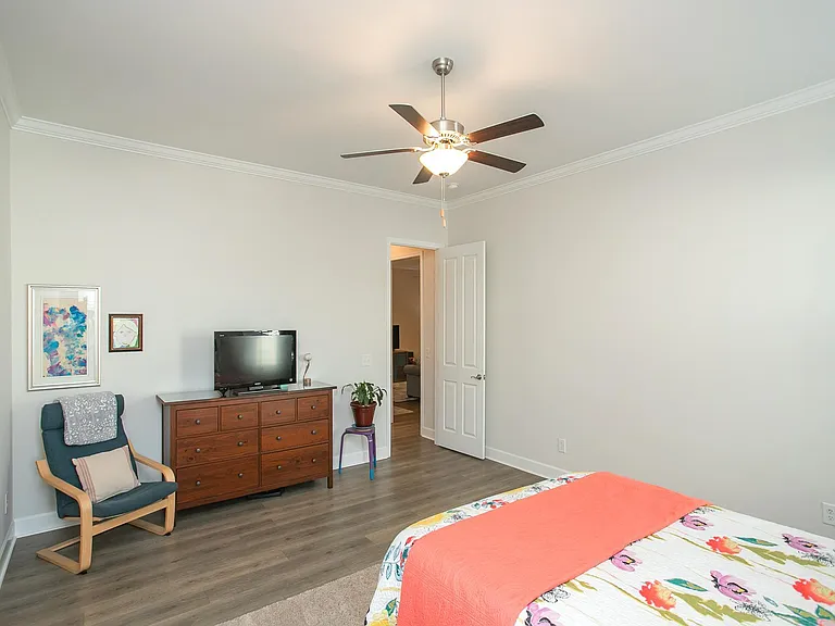 605 Quiet Cir — Photo 19