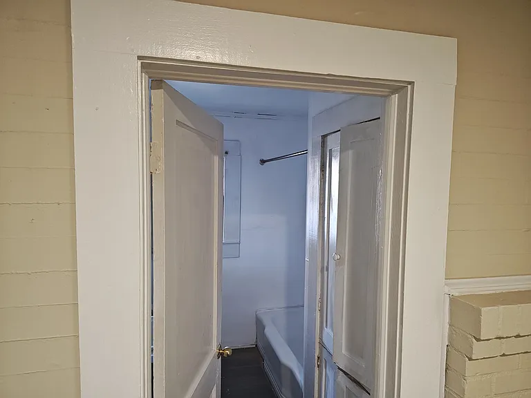 1107 Cabot St #2 — Photo 7