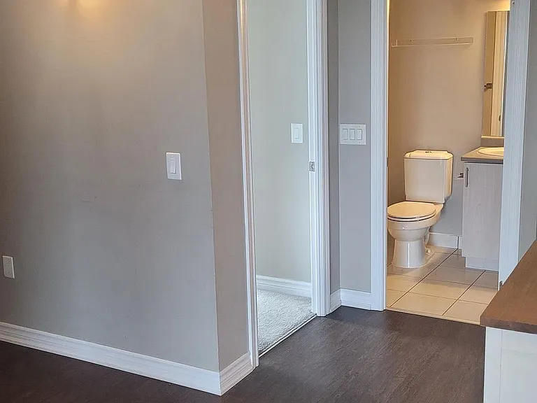 716 Main St E #607 — Photo 2