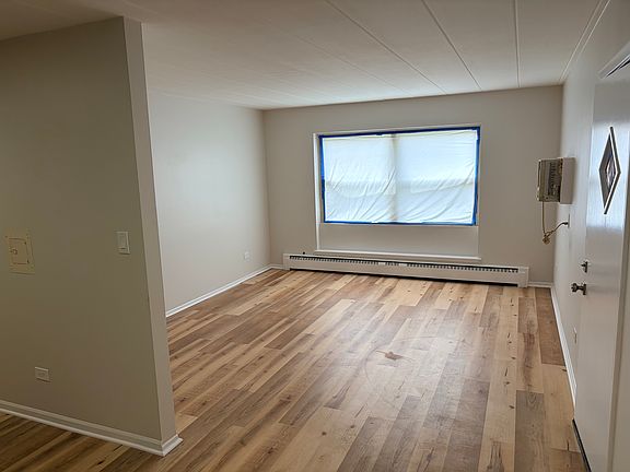 2nd image of 18352 Torrence Ave APT 2