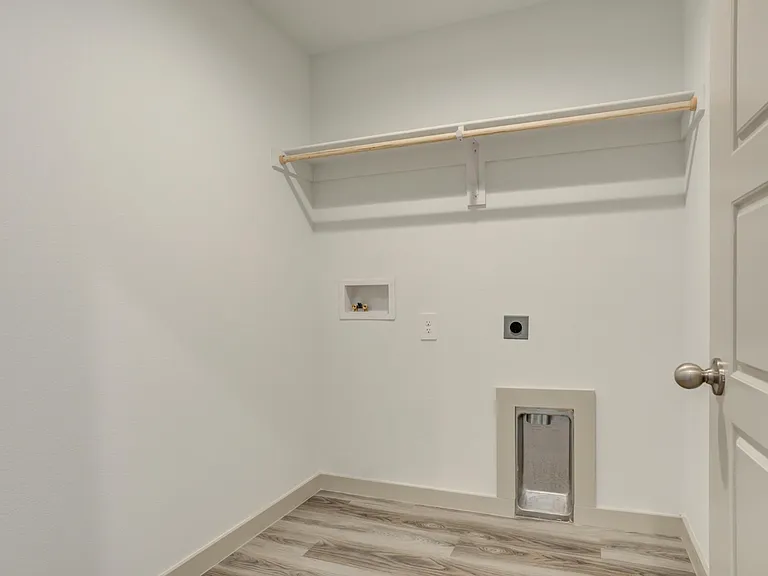 25 Wilshire Blvd — Photo 28