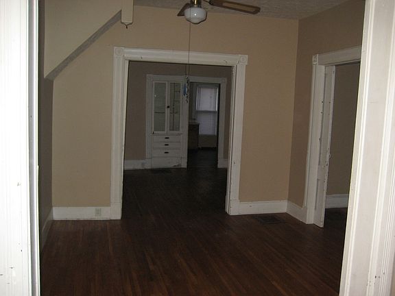 3rd image of 1704 D St APT 1