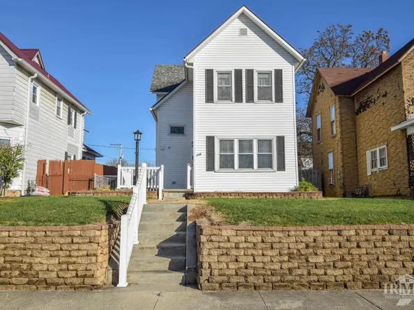 316 E 8th St, Muncie, IN 47302