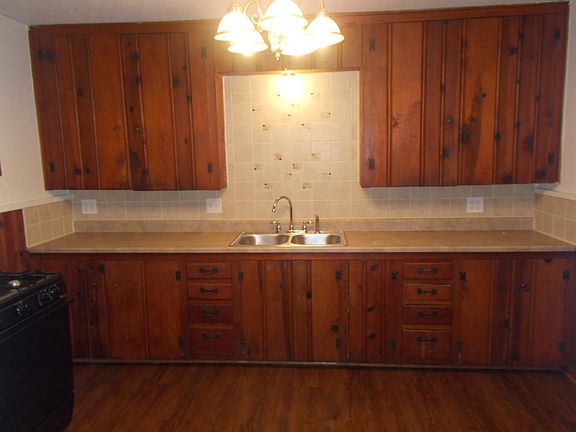 3rd image of 2215 Eden Ave