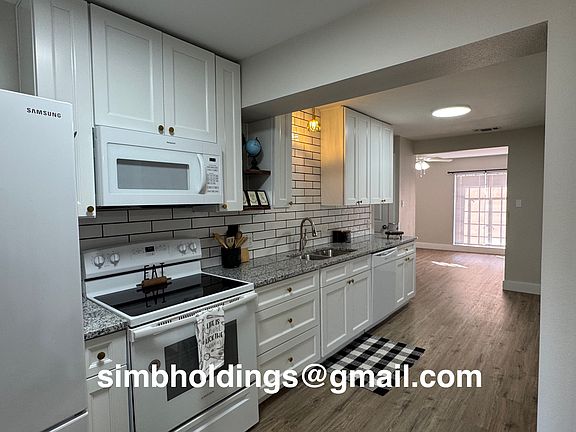 4th image of 206 La Salle Dr
