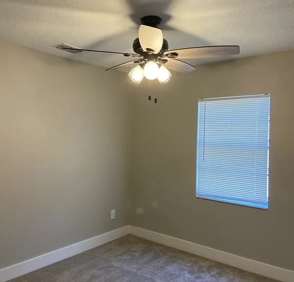 215 Cambridge Dr — Photo 19