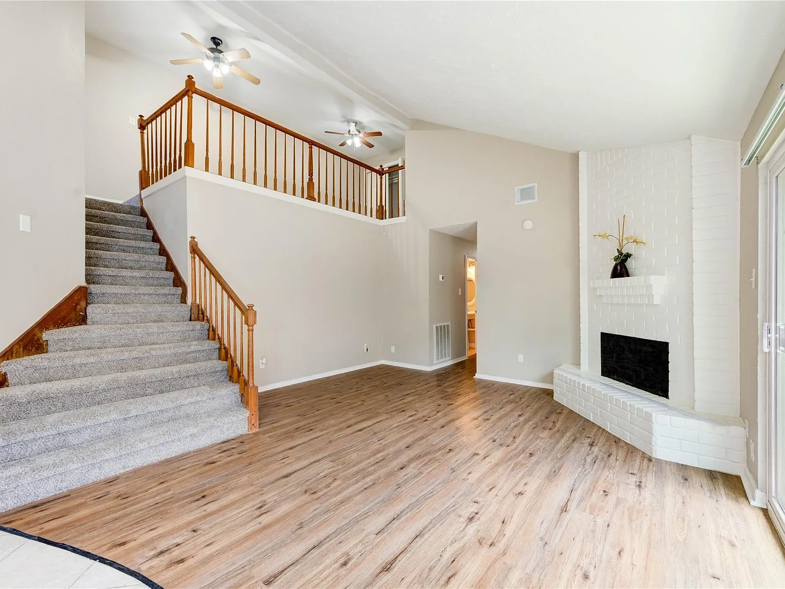3 bed, 2.0 bath, 1623 sqft, $1,700 — Photo 3