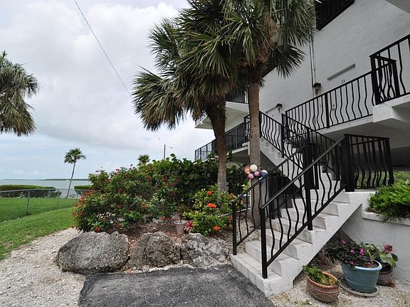 5th image of 12690 Overseas Hwy APT 34