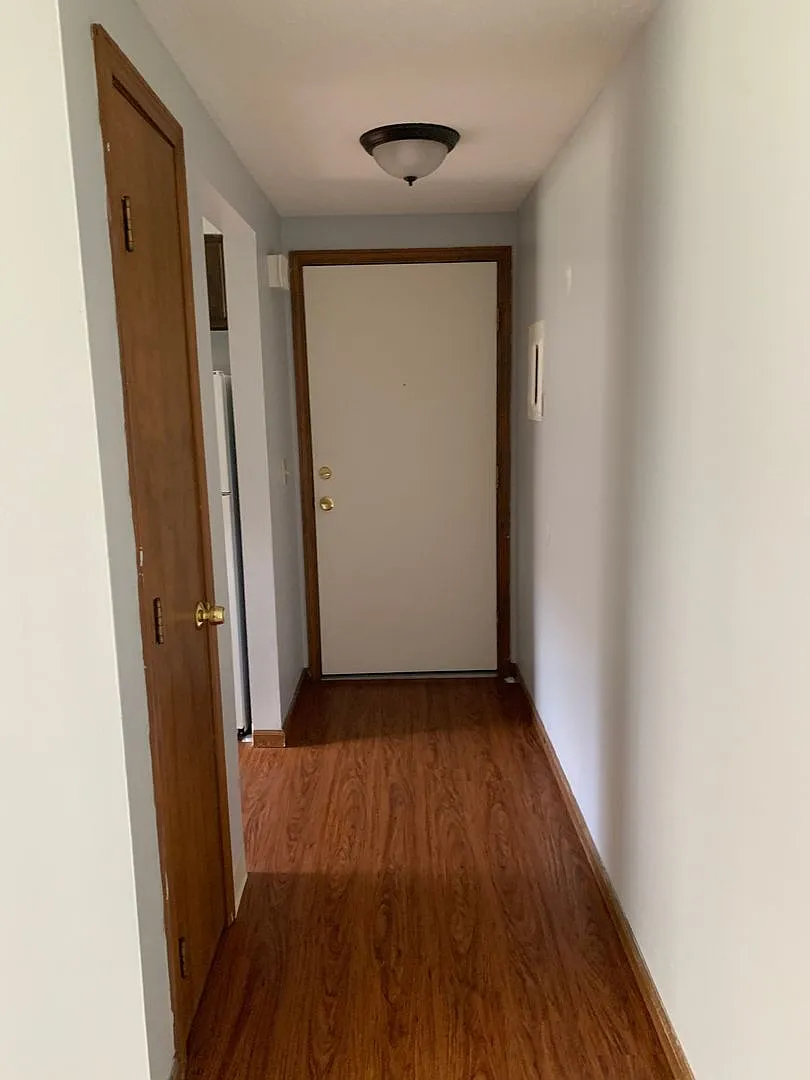 Tudor Lane — Photo 3
