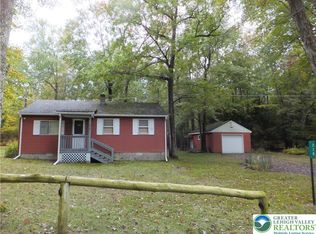 218 Rock Hill Dr, Dingmans Ferry, PA 18328