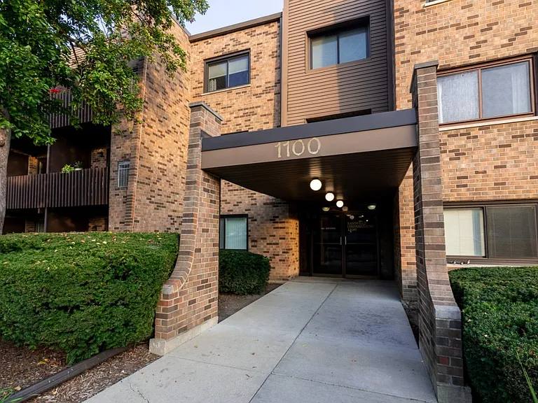 1100 E Randville Dr #110 — Photo 1