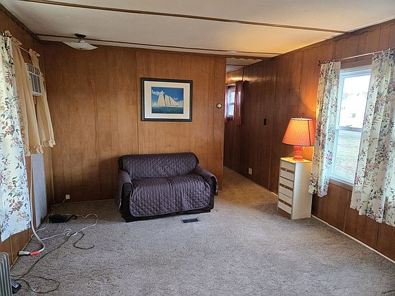 2nd image of 165 Padelford St