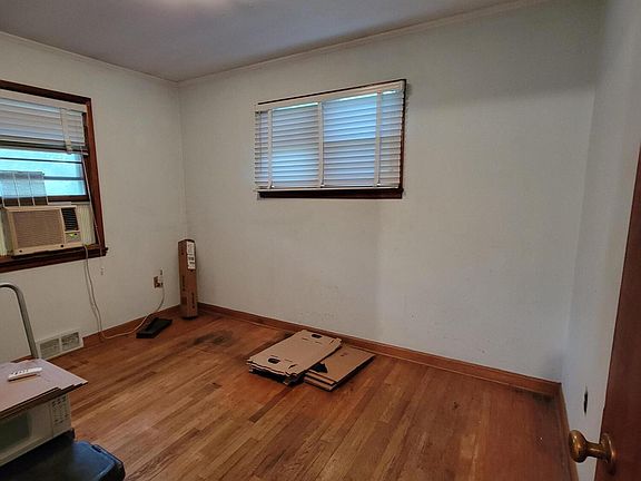 5th image of 94 Fairacres Drive