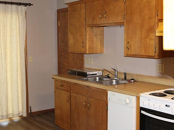 4th image of 1207 E Cherry St APT A