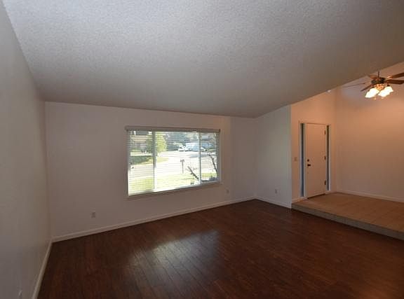 3rd image of 8073 Cammeray Dr