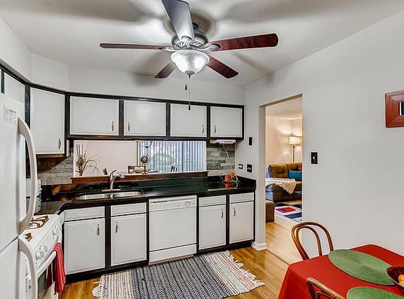 4th image of 8246 Holly Ct #15B