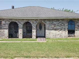 7661 Wave Dr, New Orleans, LA 70128